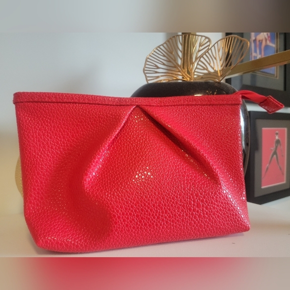 💥FREE with 3/$30 BUNDLE💥 LIMITED EDITION SEPHORA CLUTCH - Picture 1 of 4